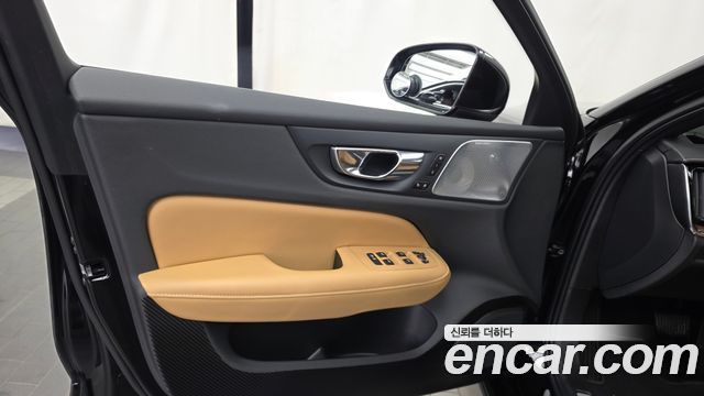 Volvo S60 2022 — photo 14