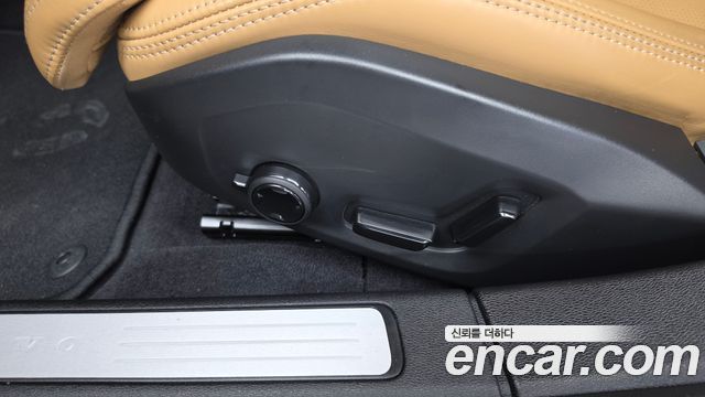 Volvo S60 2022 — photo 32