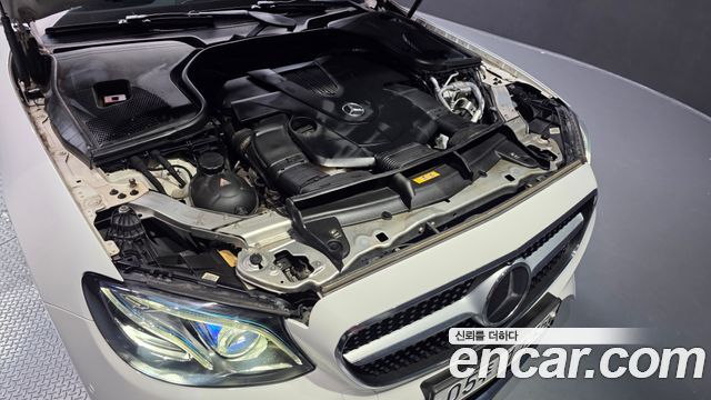 Mercedes-Benz E-Class 2017 — photo 6