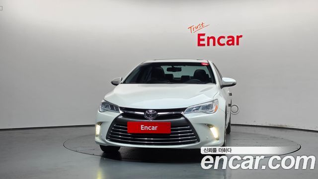 Toyota Camry 2017 — photo 3