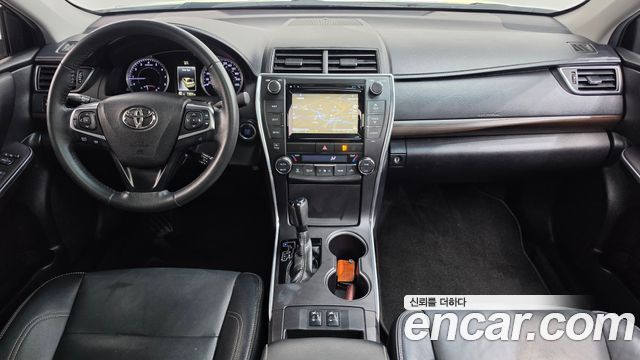 Toyota Camry 2017 — photo 7