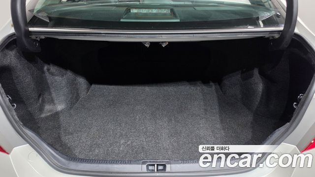 Toyota Camry 2017 — photo 20