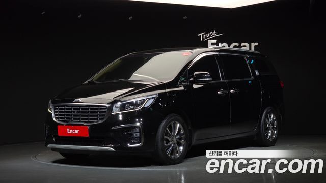 Kia Canival 2020 — photo 1