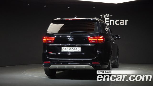 Kia Canival 2020 — photo 4
