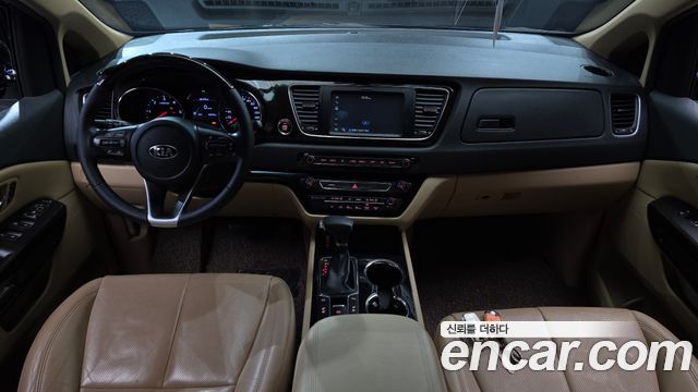 Kia Canival 2020 — photo 7