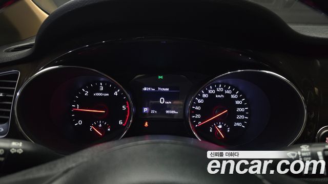 Kia Canival 2020 — photo 8