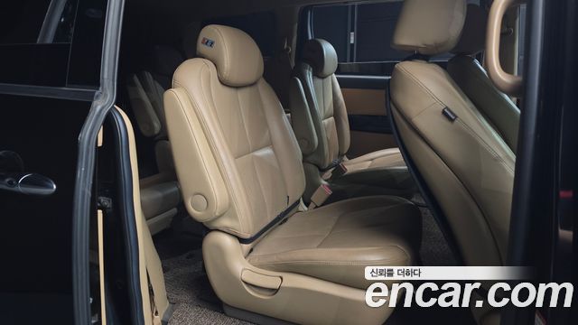 Kia Canival 2020 — photo 11