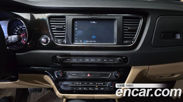 Kia Canival 2020 — photo 14