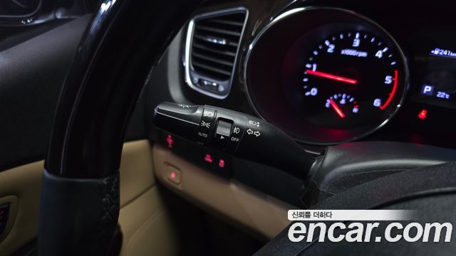 Kia Canival 2020 — photo 16