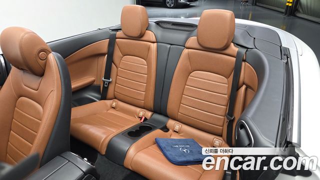 Mercedes-Benz C-Class 2018 — photo 16