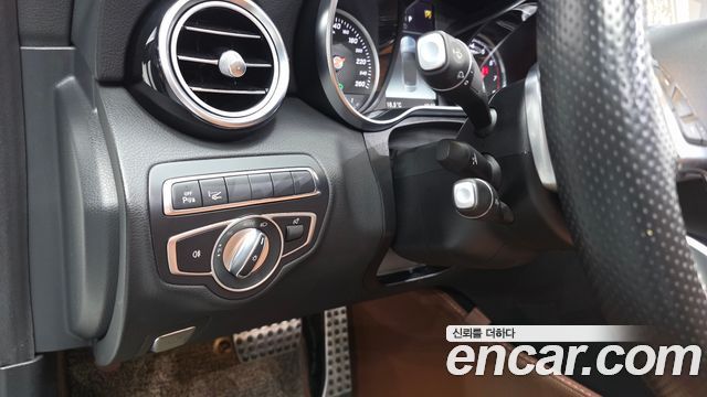 Mercedes-Benz C-Class 2018 — photo 29