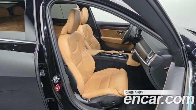 Volvo S90 2021 — photo 17