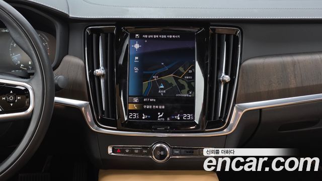 Volvo S90 2021 — photo 32