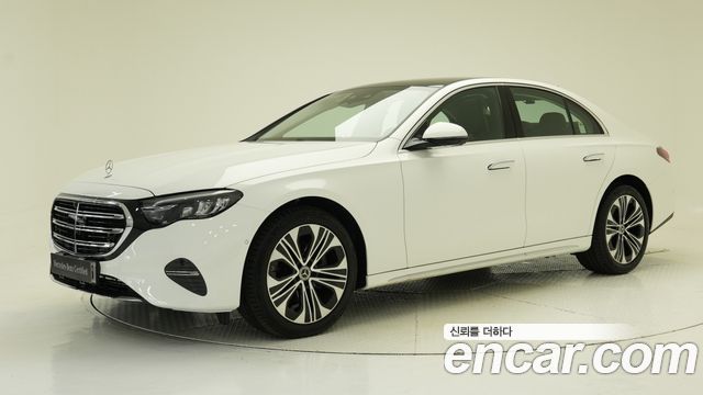 Mercedes-Benz E-Class 2026 — photo 1