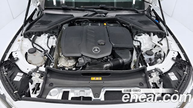 Mercedes-Benz E-Class 2026 — photo 6