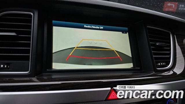 Genesis G80 2018 — photo 23