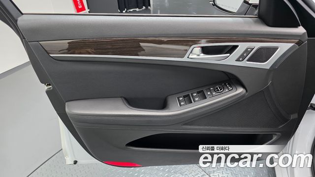 Genesis G80 2018 — photo 14