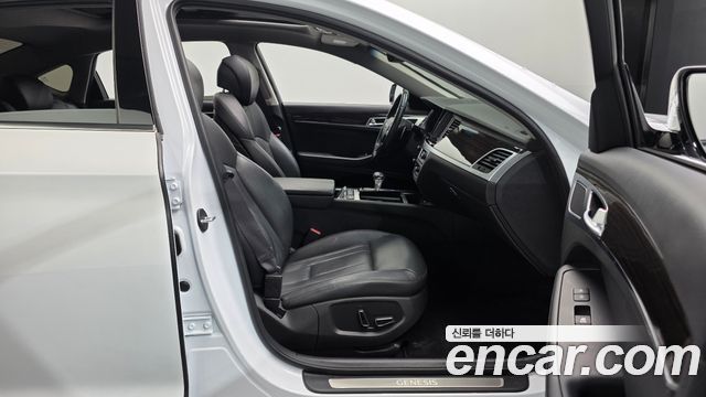 Genesis G80 2018 — photo 16
