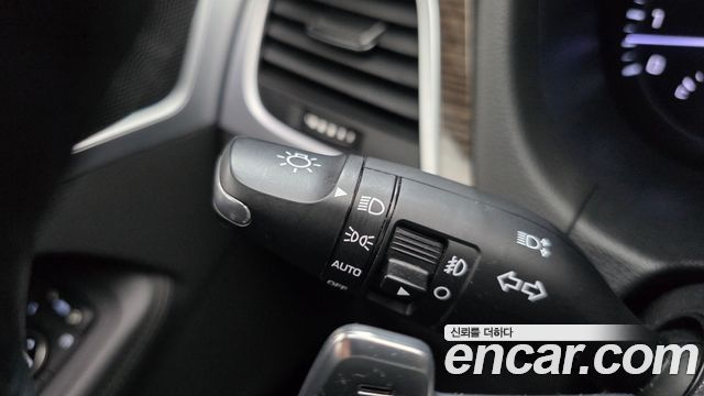 Genesis G80 2018 — photo 29