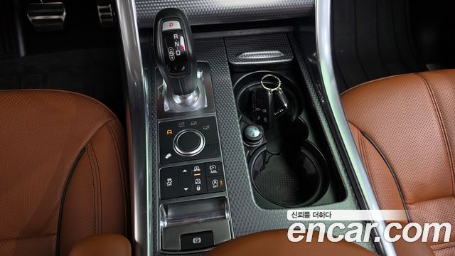 Land Rover Range Rover Sport 2016 — photo 9