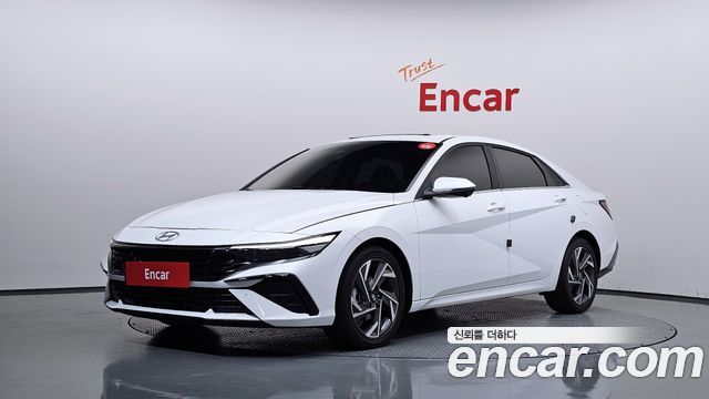 Hyundai AVANTE 2024 — photo 1
