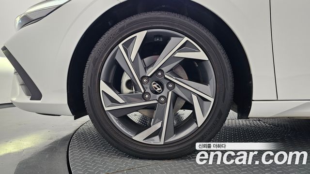 Hyundai AVANTE 2024 — photo 5