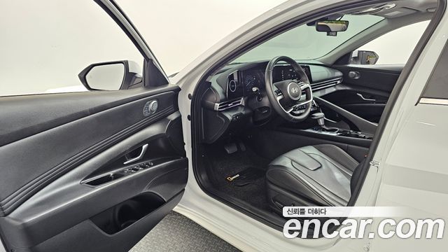 Hyundai AVANTE 2024 — photo 13