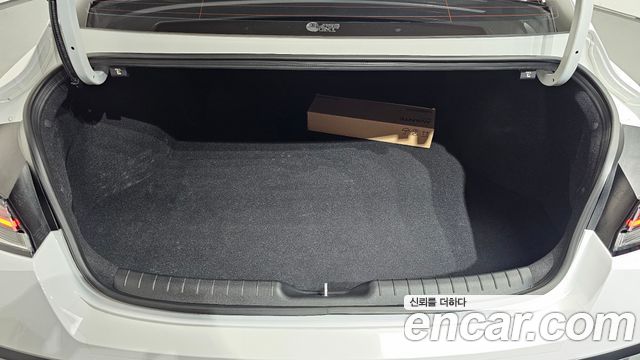 Hyundai AVANTE 2024 — photo 25
