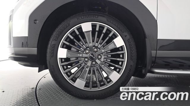 Hyundai Santafe 2025 — photo 5