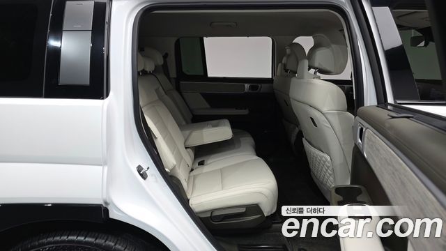 Hyundai Santafe 2025 — photo 17