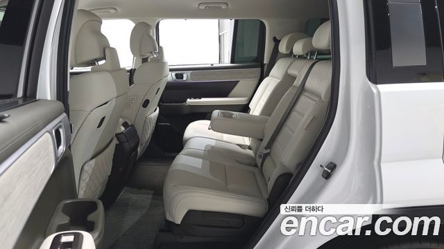 Hyundai Santafe 2025 — photo 18