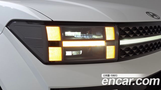 Hyundai Santafe 2025 — photo 8
