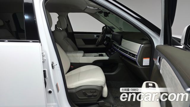 Hyundai Santafe 2025 — photo 16