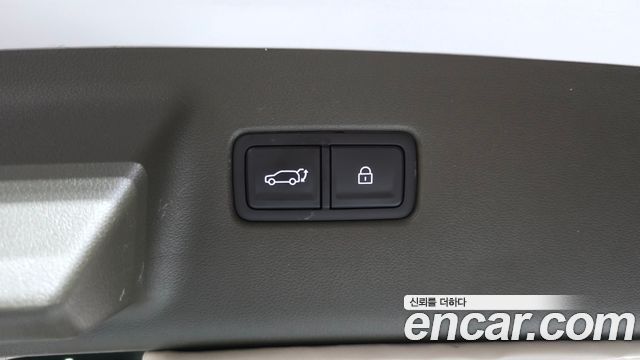 Hyundai Santafe 2025 — photo 27