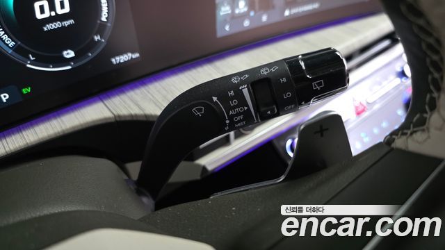 Hyundai Santafe 2025 — photo 39