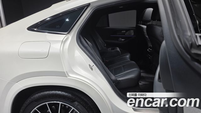 Mercedes-Benz GLE-Class 2022 — photo 17