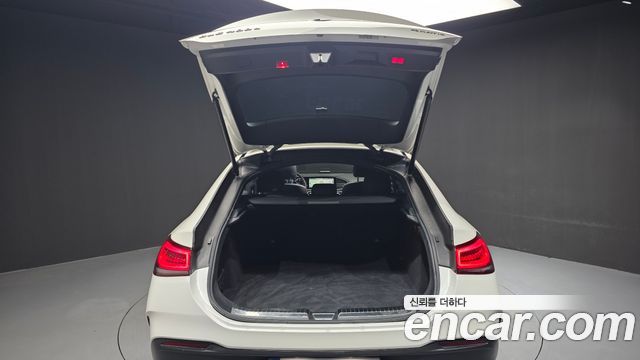 Mercedes-Benz GLE-Class 2022 — photo 23