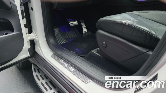 Mercedes-Benz GLE-Class 2022 — photo 25