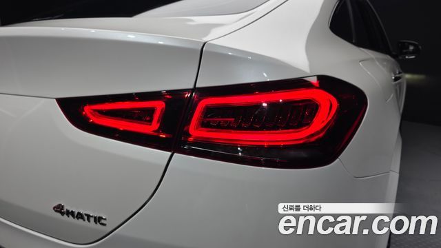 Mercedes-Benz GLE-Class 2022 — photo 9