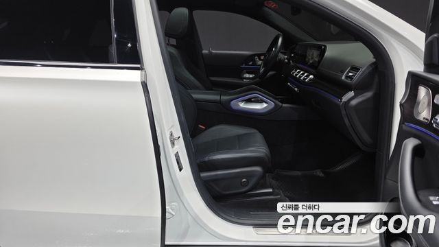 Mercedes-Benz GLE-Class 2022 — photo 16