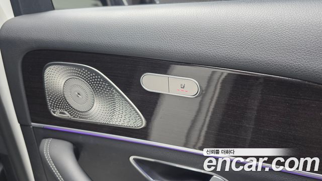 Mercedes-Benz GLE-Class 2022 — photo 29