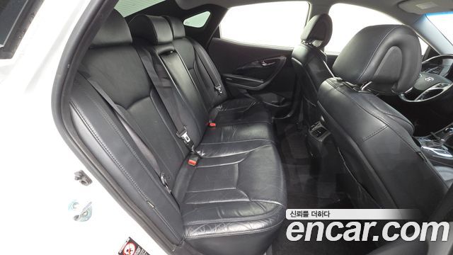 Hyundai Grandeur 2015 — photo 18