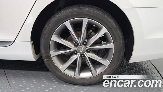 Hyundai Grandeur 2015 — photo 7