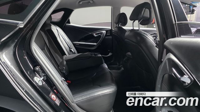 Hyundai Grandeur 2014 — photo 17