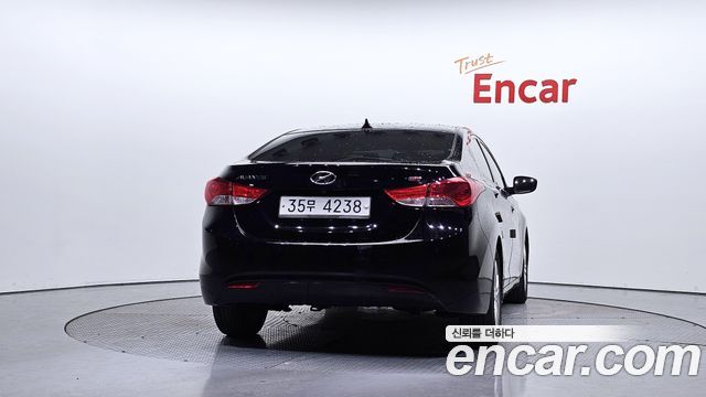 Hyundai AVANTE 2013 — photo 4