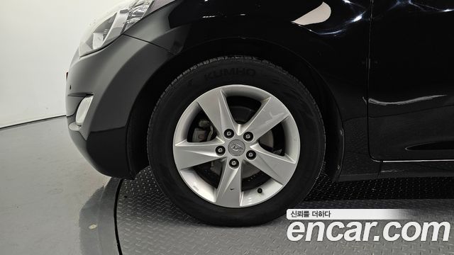 Hyundai AVANTE 2013 — photo 5