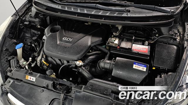 Hyundai AVANTE 2013 — photo 6