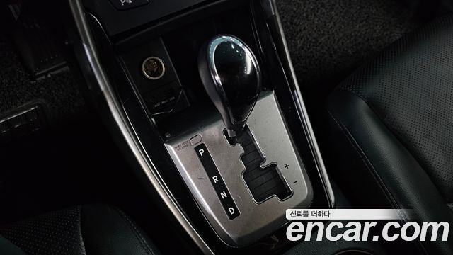Hyundai AVANTE 2013 — photo 12