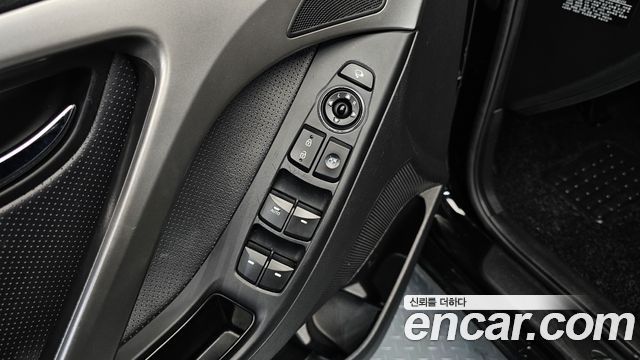 Hyundai AVANTE 2013 — photo 22