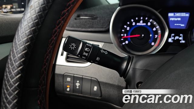 Hyundai AVANTE 2013 — photo 25